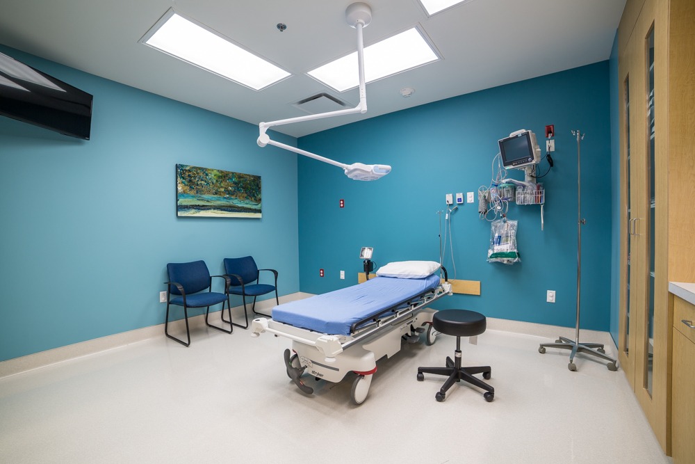 Patient room at Neighbors Emergency Center